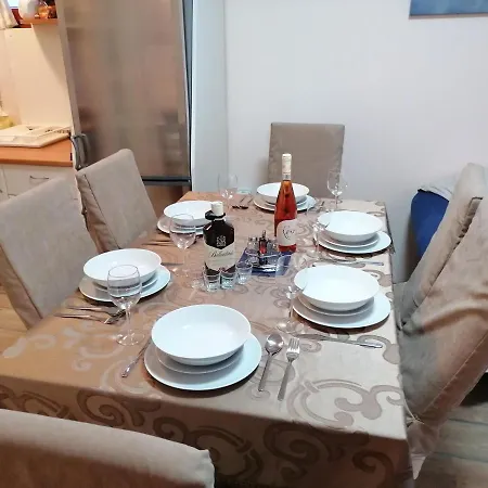 Moja Kuca 즐라티보